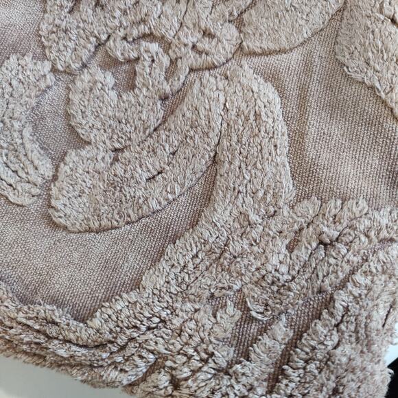 Set of 2 Pottery Barn 22in Natalia Jaquard Pillow Cover Thistle Purple Textured - Picture 3 of 6